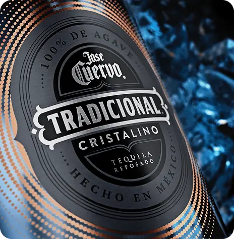Botella de José Cuervo Cristalino