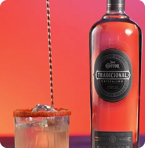 Botella de José Cuervo Cristalino